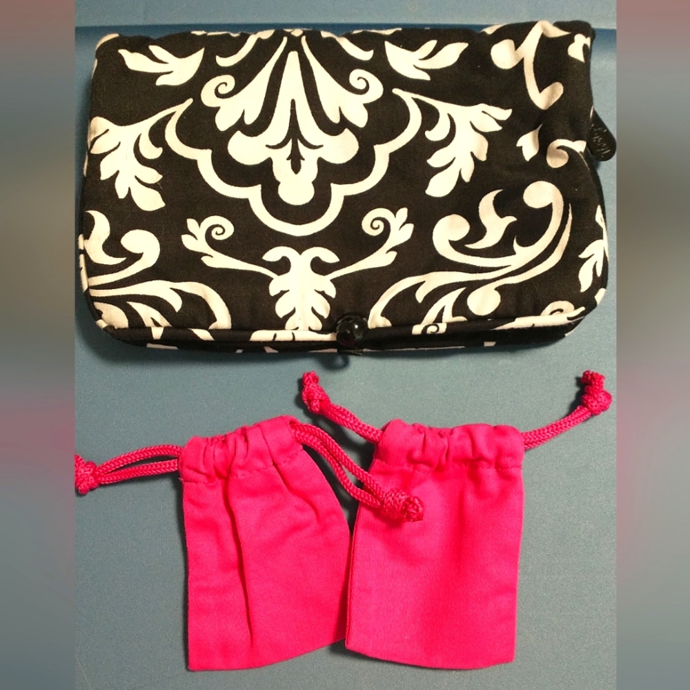 Thirty-one travel pouches